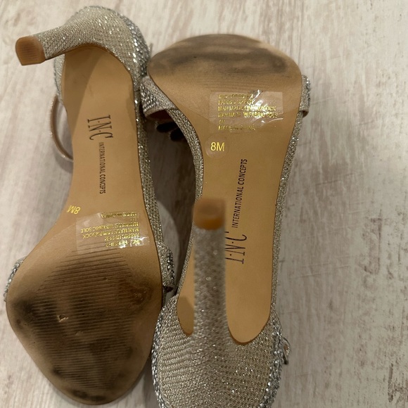 Crystal Bow Heels - Picture 4 of 7